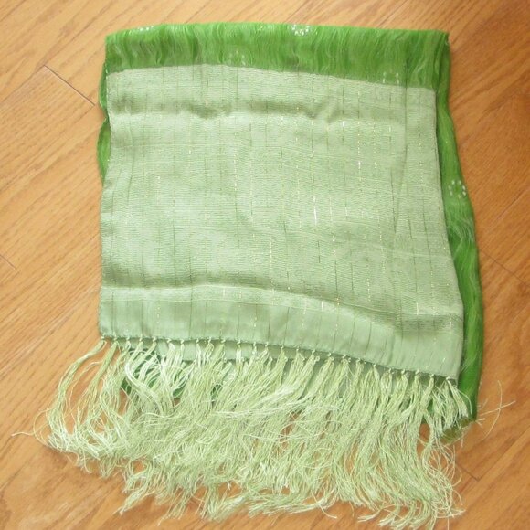 Women's Green Bamboo Motif Scarf and Green Silk Scarf - Picture 5 of 6